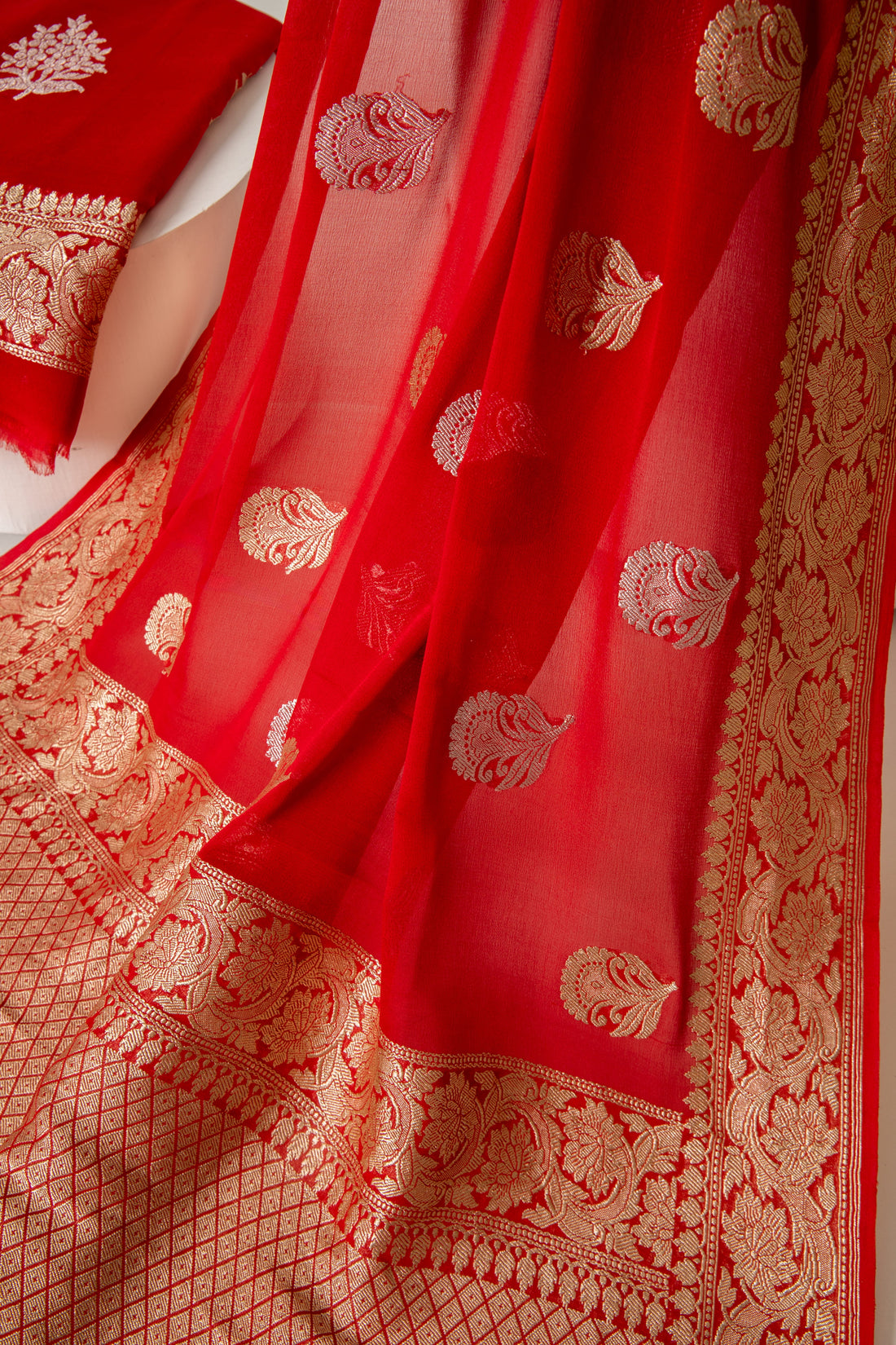 Scarlet Red Georgette Kadhwa Booti and Border Suit Material