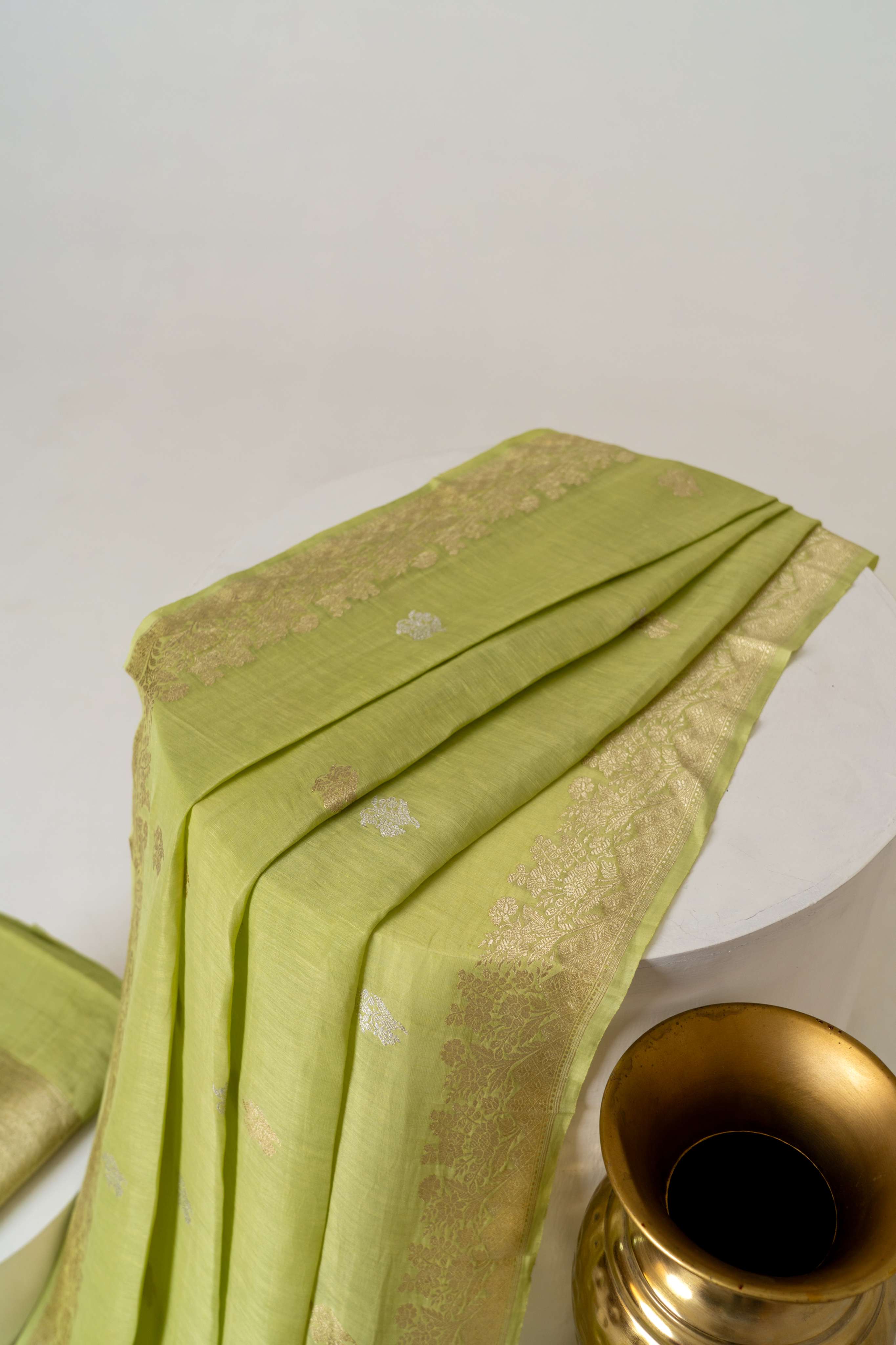 Light Pista Green Banarasi Kadhwa weaving Pure Chiffon Linen Suit