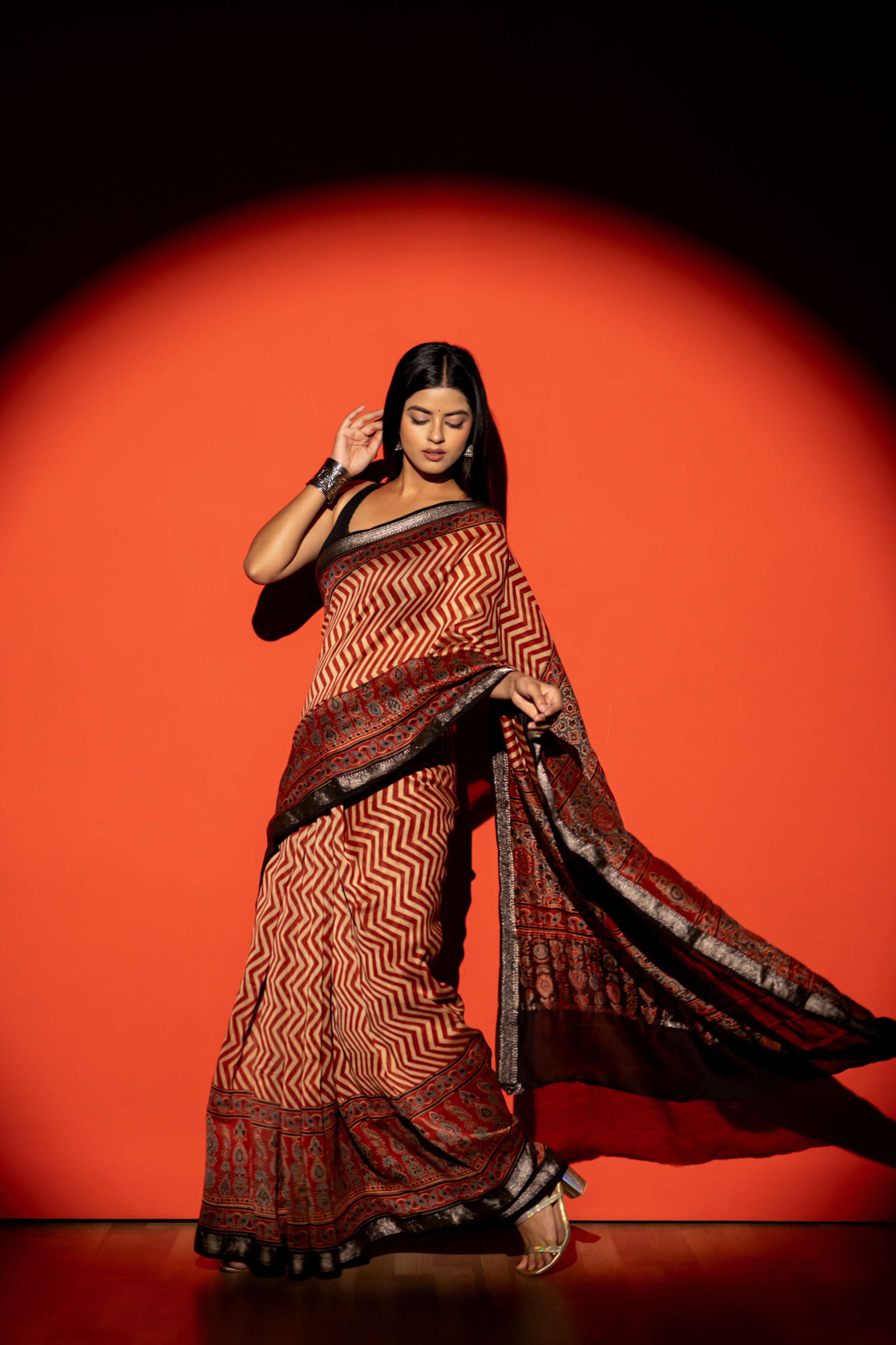 Rust and Beige Chevron Pattern Ajrakh Maheshwari SilkCotton Saree